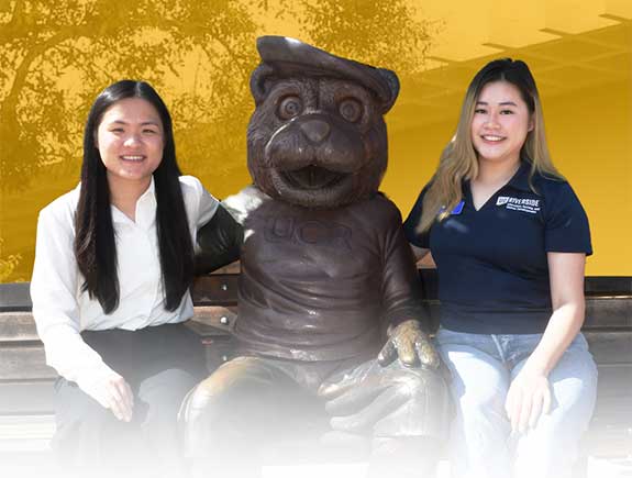 peer academic advisors with Scotty Bear