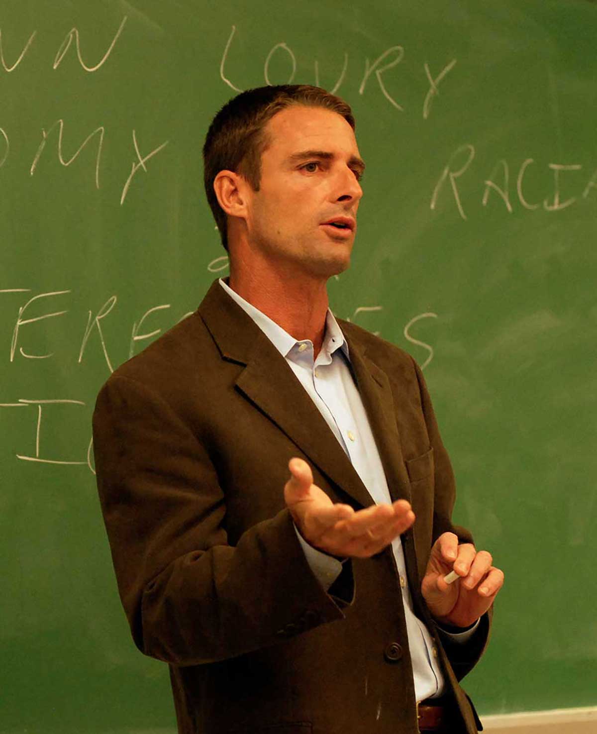 Professor Robert Ream teaching